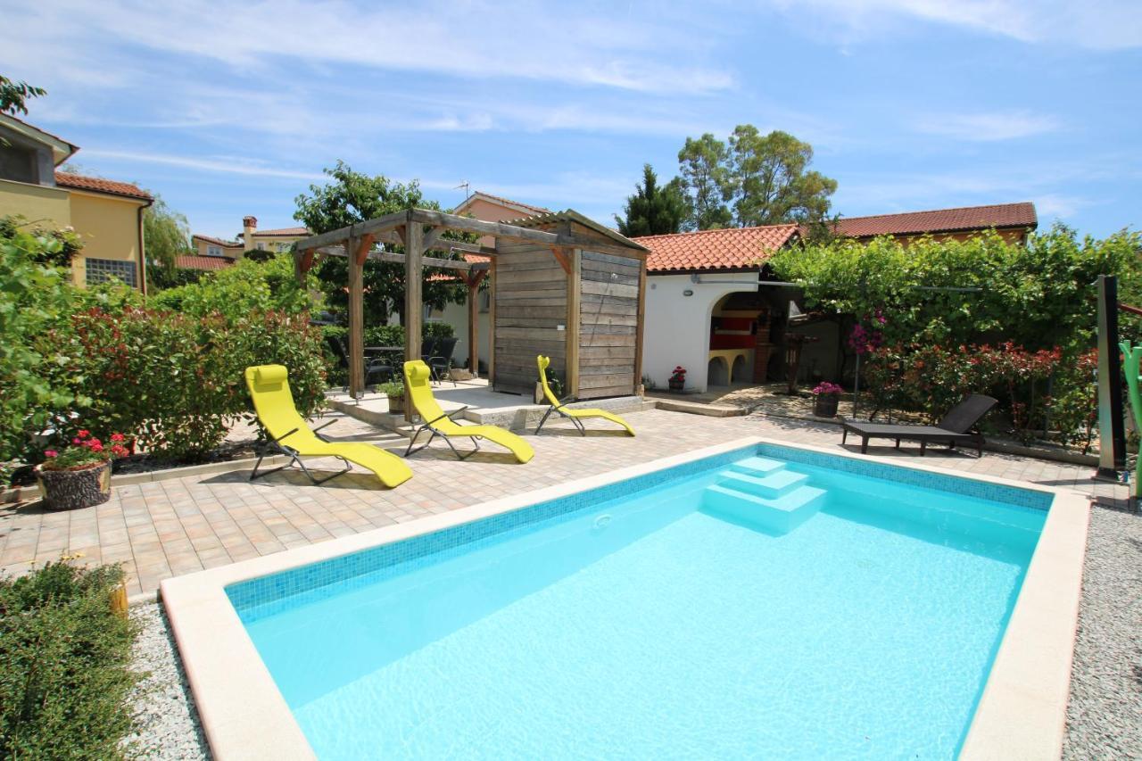 Apartments Green Garden Labinci Екстер'єр фото