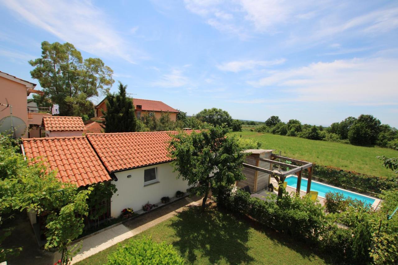 Apartments Green Garden Labinci Екстер'єр фото