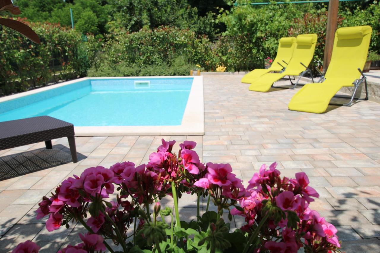 Apartments Green Garden Labinci Екстер'єр фото